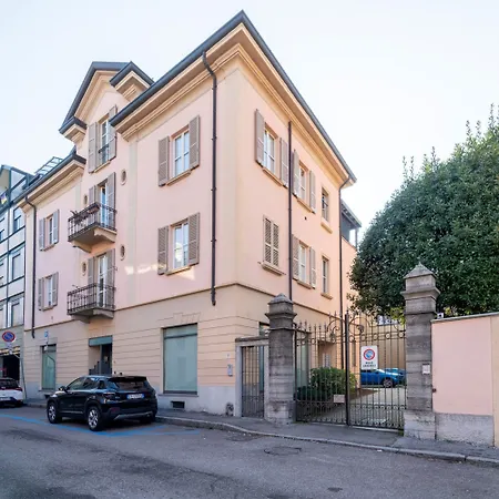 Gerbett With Terrace By Wonderful Italy * Como